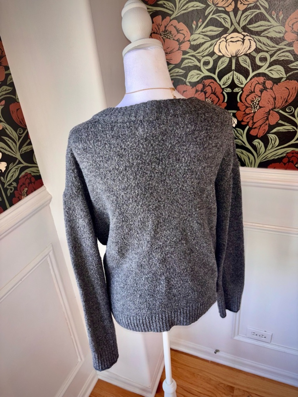 AE Cozy Knit Crew Neck Sweater Quiet Luxury - Picture 6 of 6